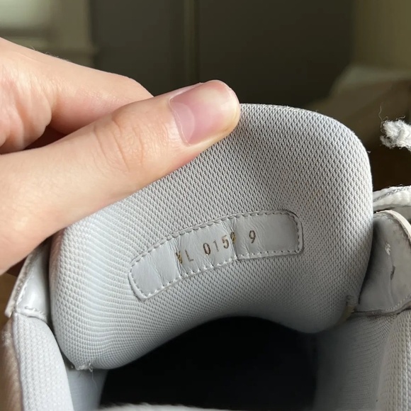 Louis Vuitton Trainers - Picture 9 of 12